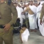 උම්රා කර්තව්යය ඉටු කිරීම සදහා මක්කාවට පැමිණුනු අපූරු තරුණයෙක්
